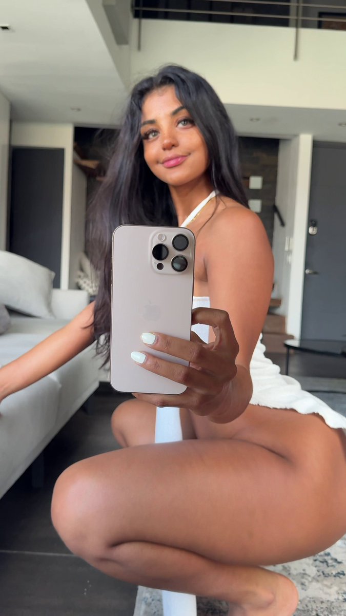 Julieth Diaz Nude 12655