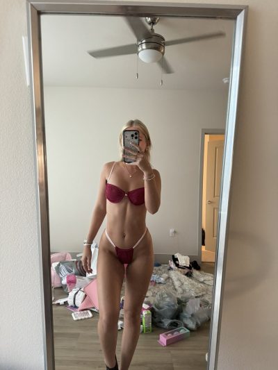 Claire Deyoe Desnuda 22837