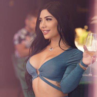 Laura Van Salazar Nude 28021