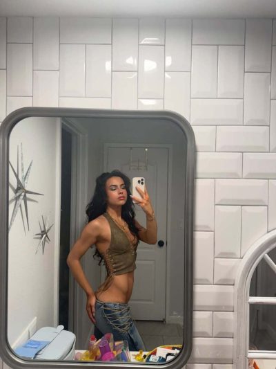 Sofia Spams Nue 23638