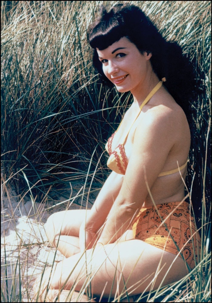 Bettie Page Nude 3580