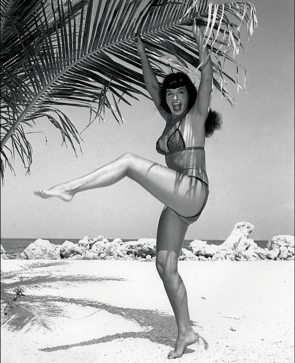 Bettie Page Nude 3582