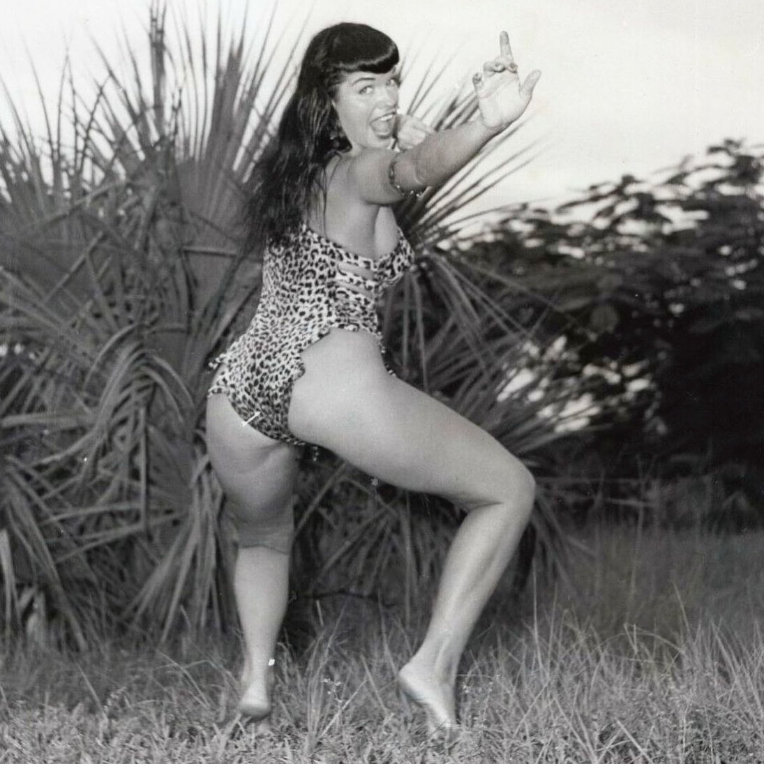 Bettie Page Nude 3573