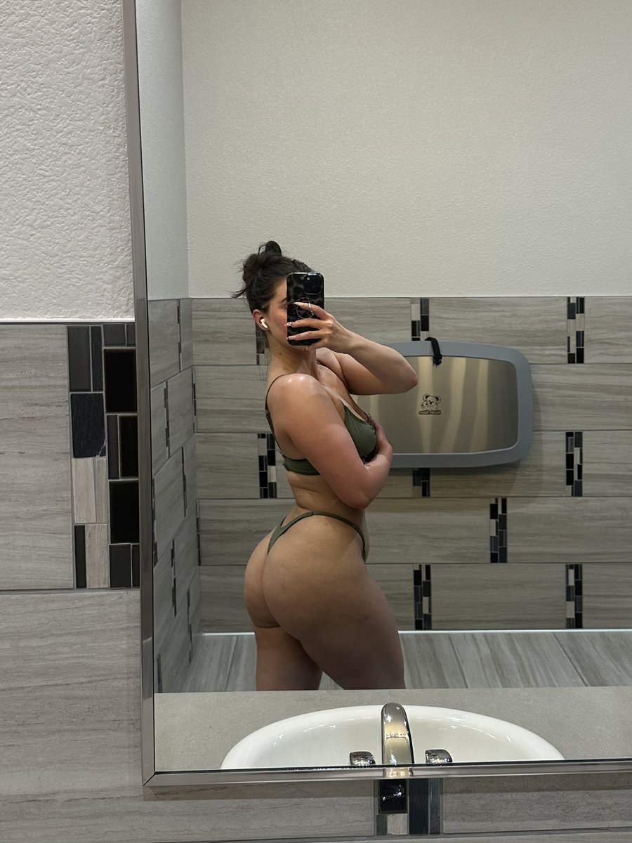 Kenzie Madison Nude 1082