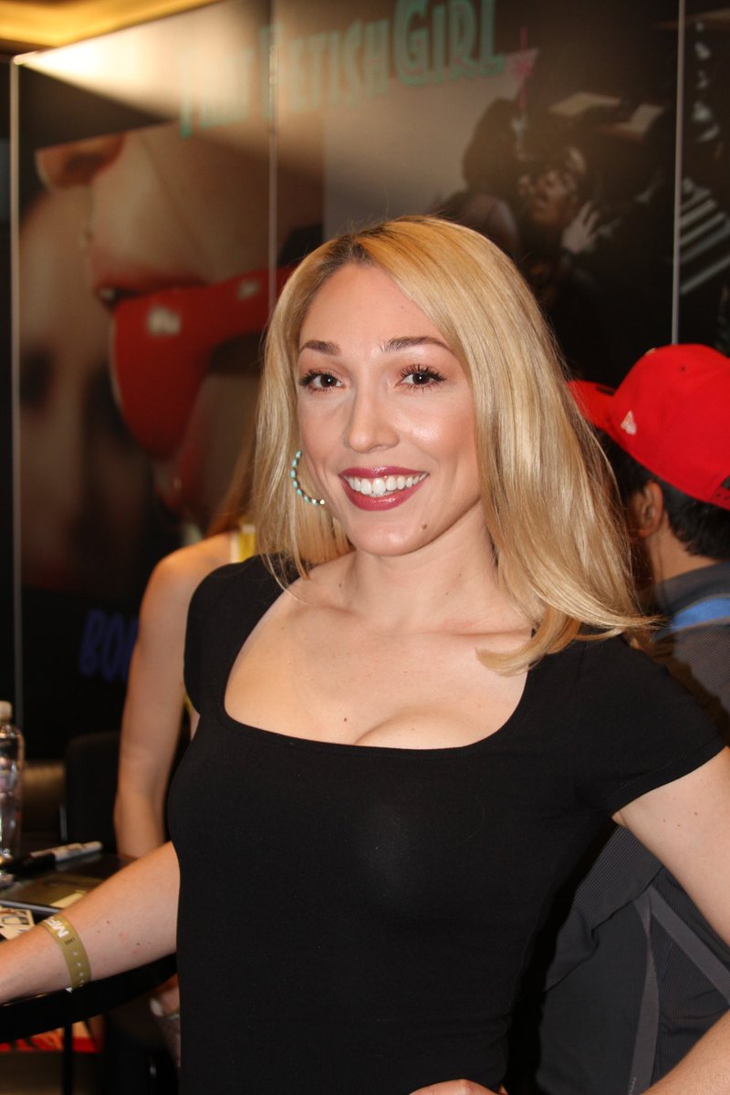 Lily LaBeau Nude 3120