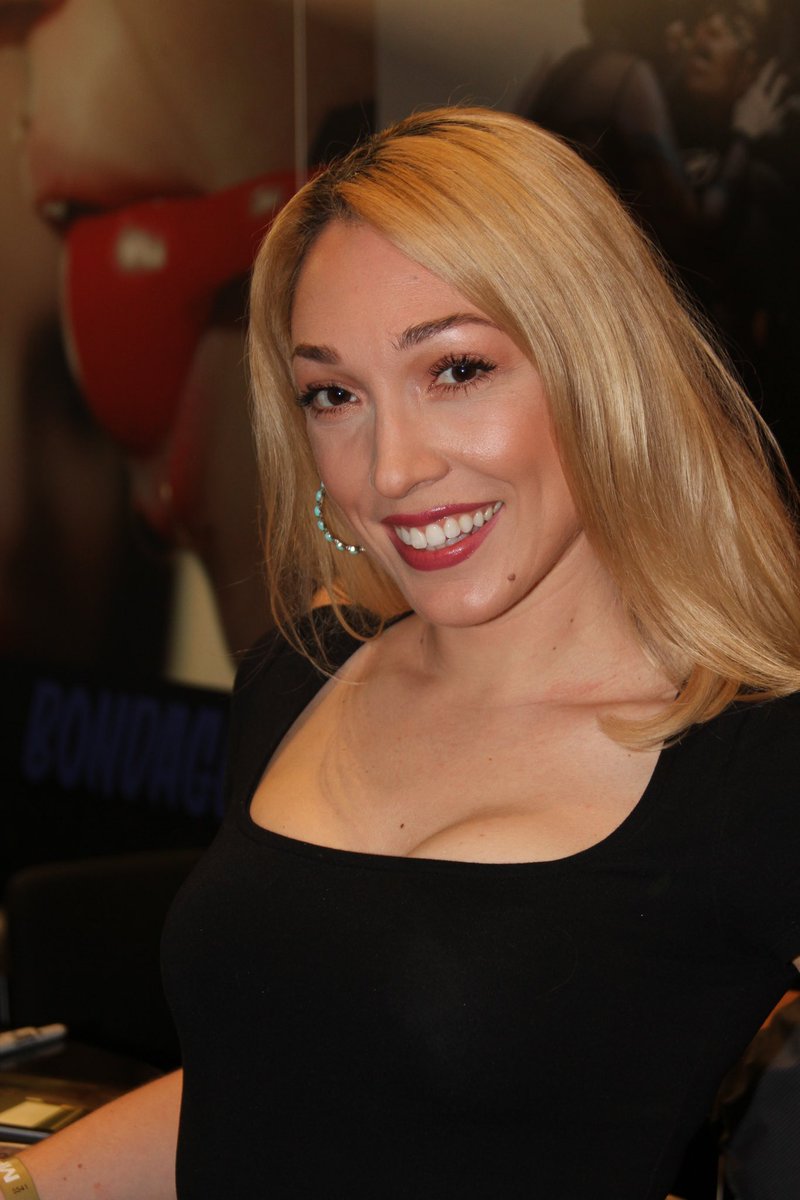 Lily LaBeau Nude 3114