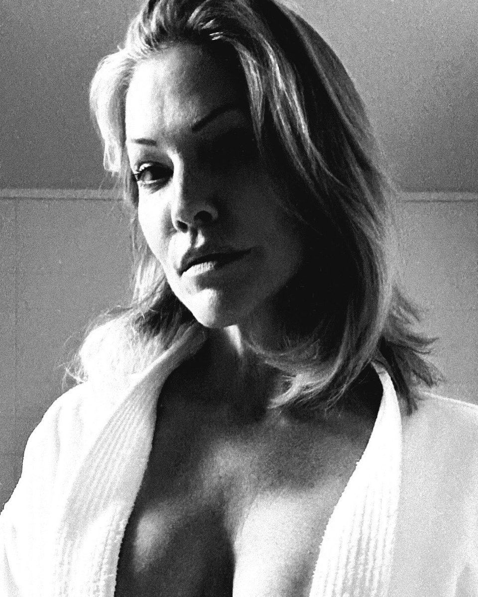 Tricia Helfer Desnuda 4564
