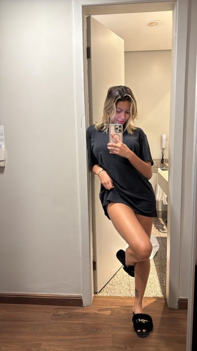 Karlyane Menezes Nua 22610