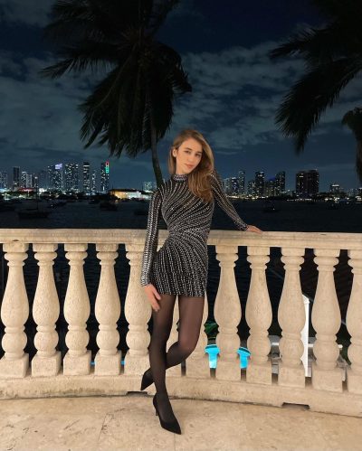 Caylee Cowan Nude 23390