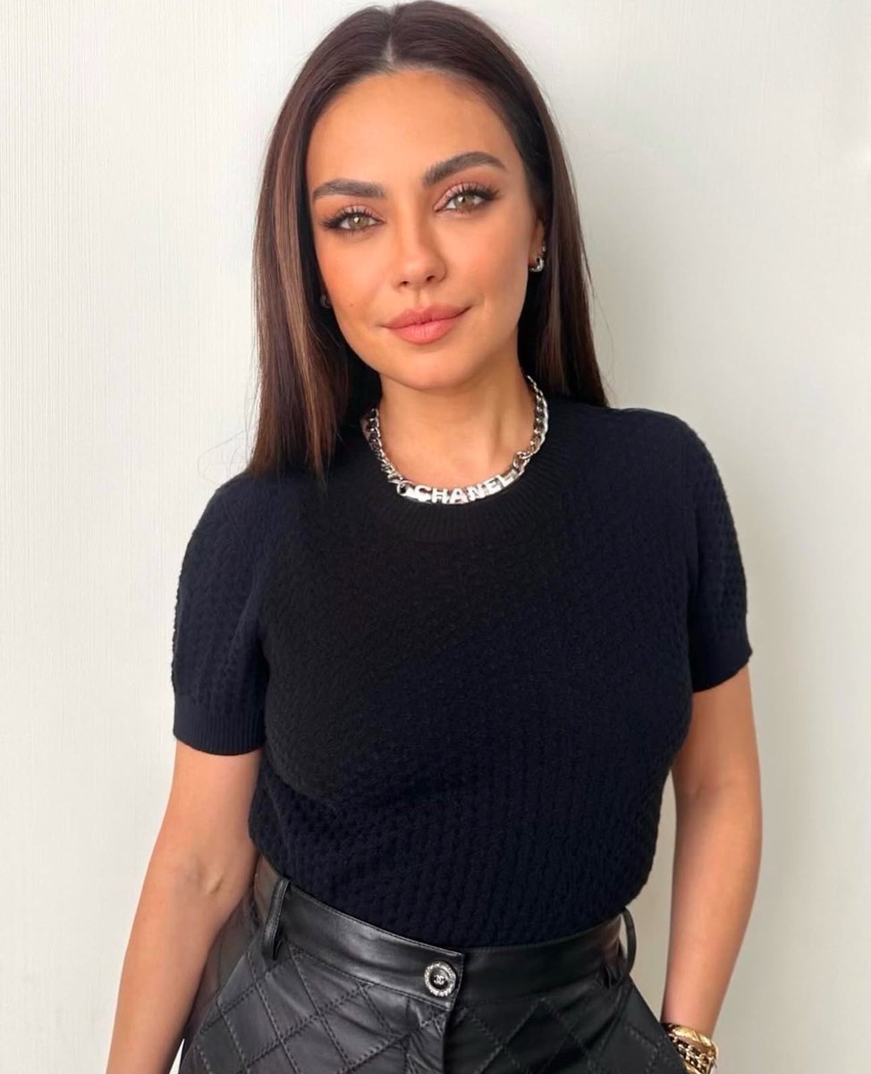 Mila Kunis Nua 3460