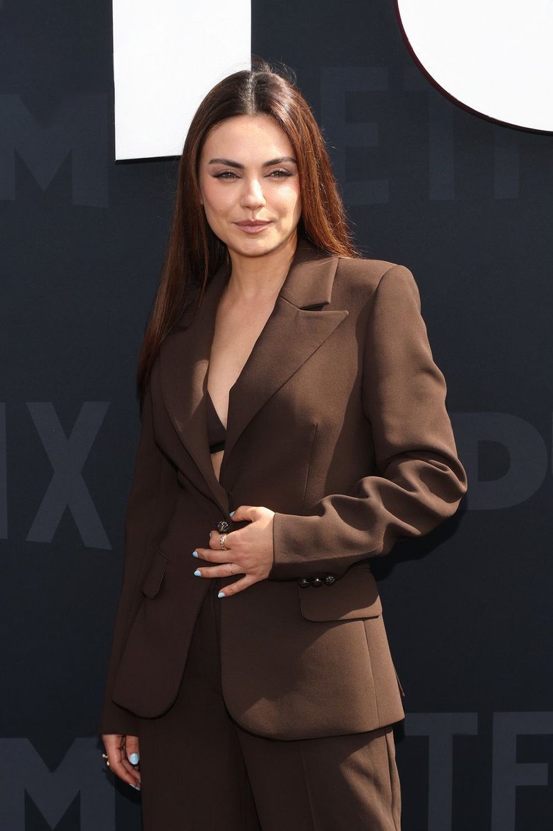 Mila Kunis Nua 3435
