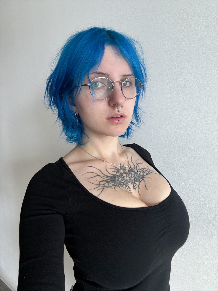 Lyra Crow Desnuda 8691