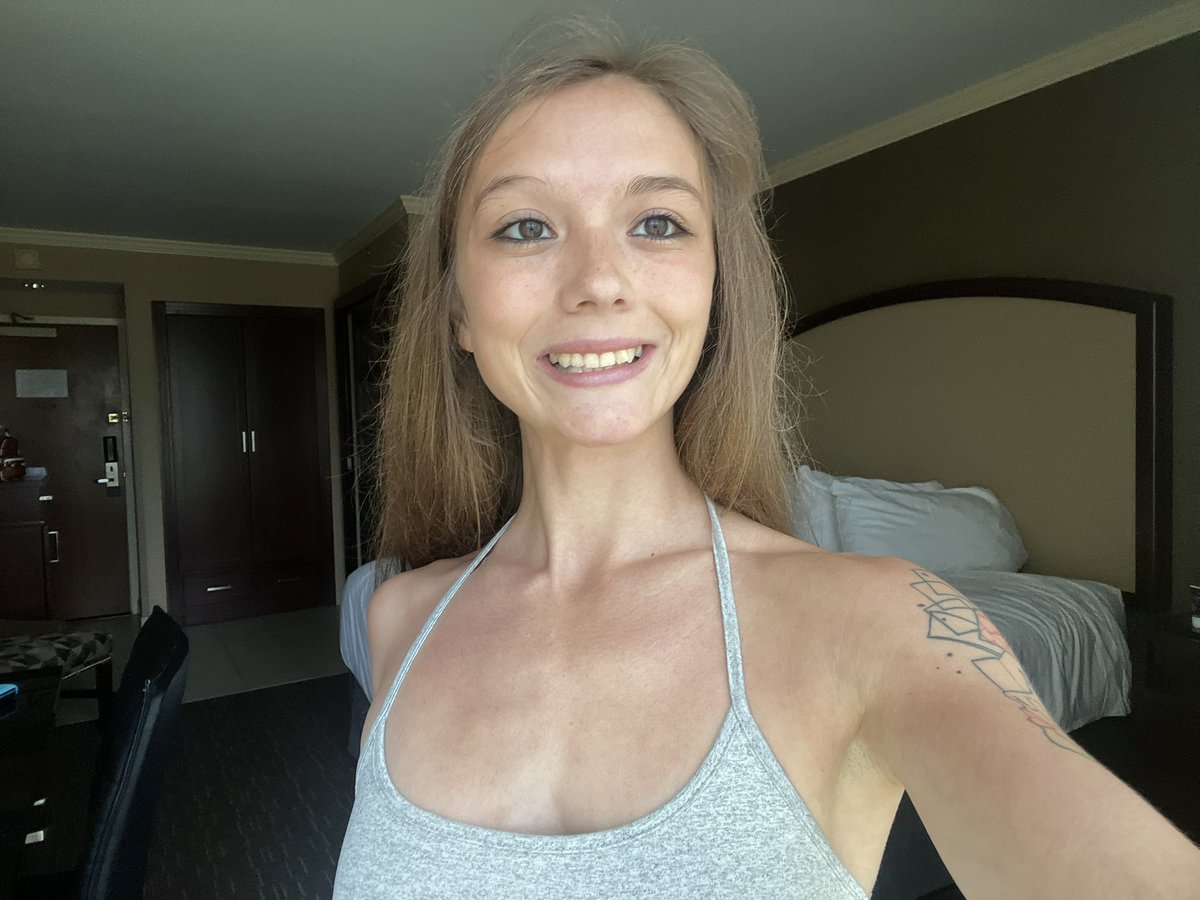 Mira Monroe Nude 7608
