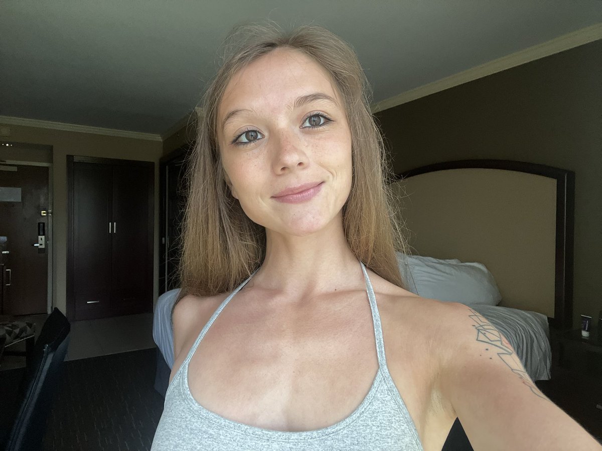 Mira Monroe Nude 7609