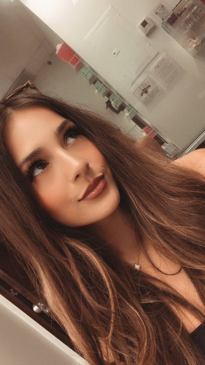 Sofie Reyez Nackt 8867