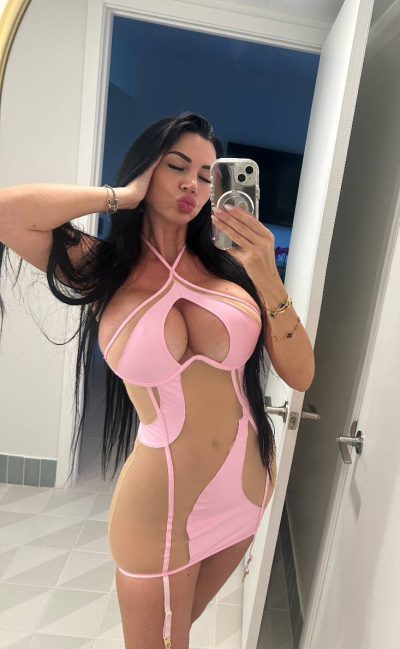 Yvonne Bar Desnuda 22210