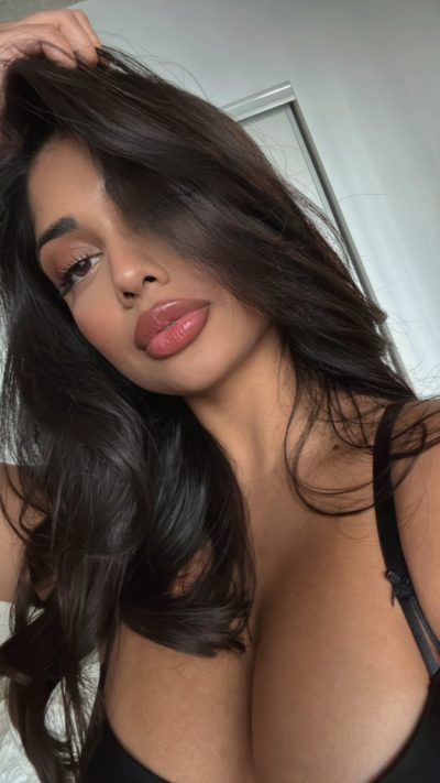 Priyanka Ares Nude 18009