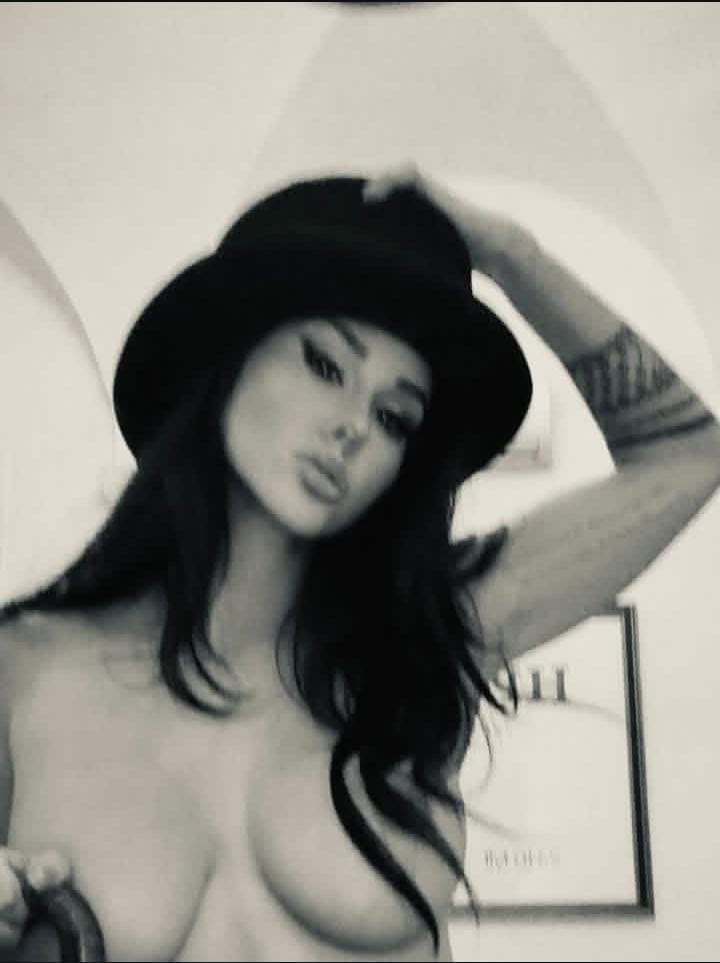 Brittany Furlan Nude 9321