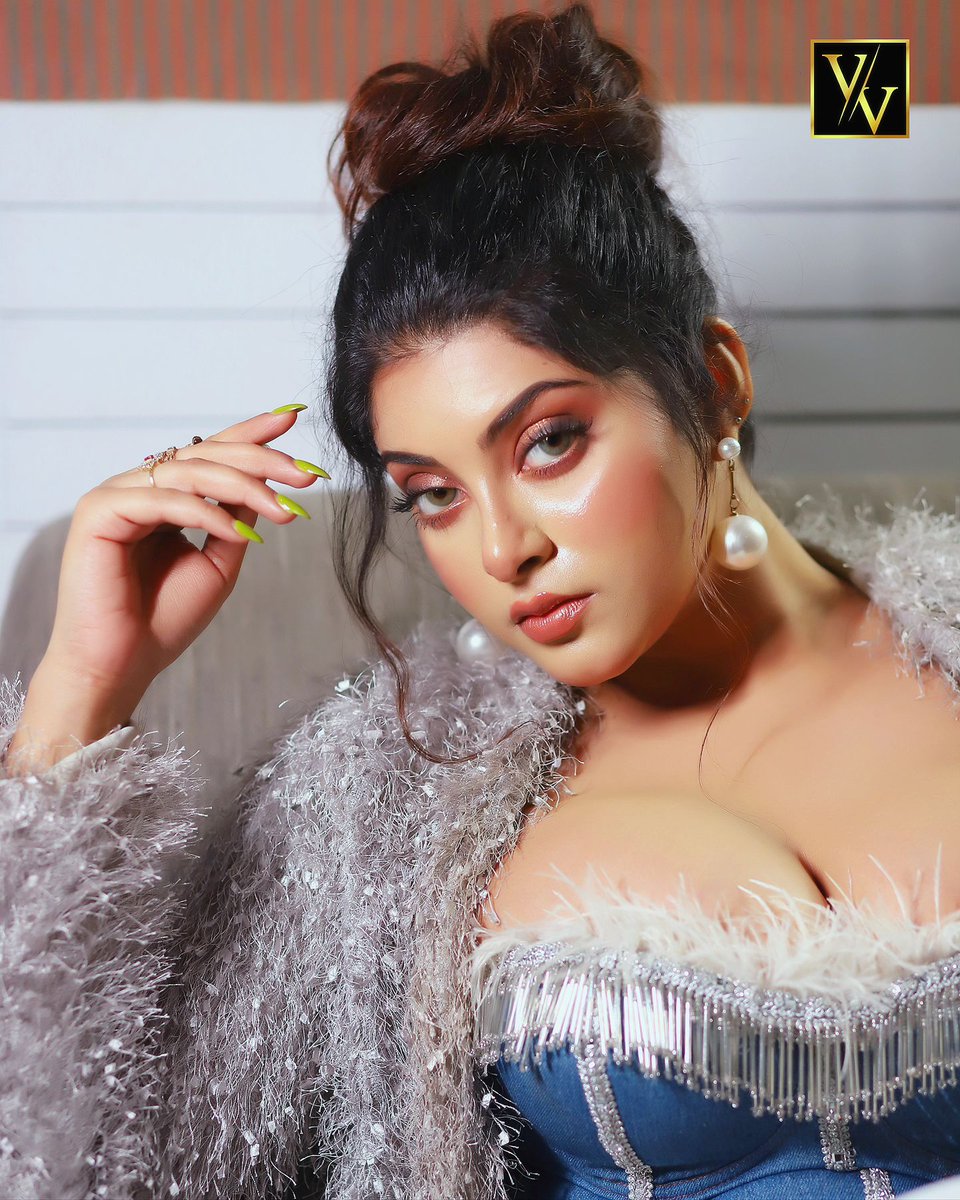 Chandrika Desai Nackt 7666