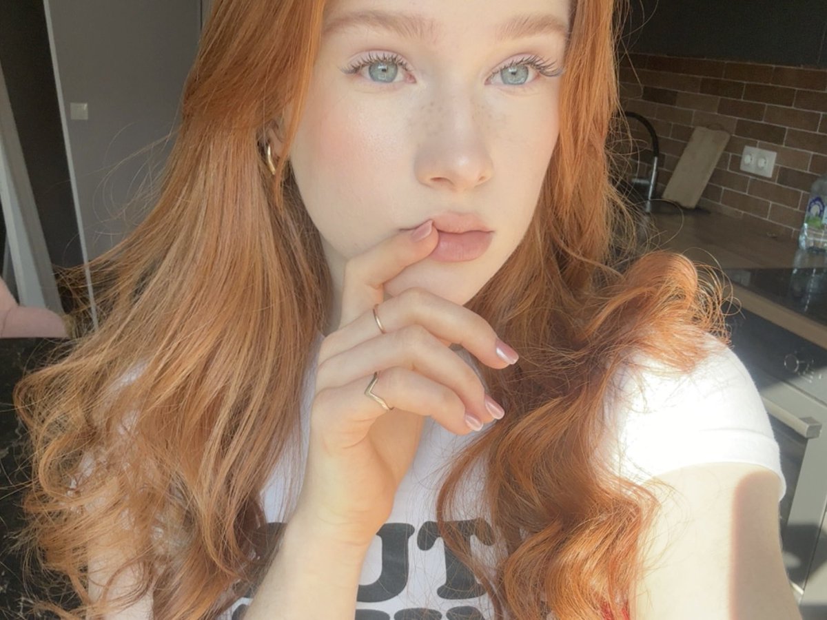 Madeline Evans Nue 4332