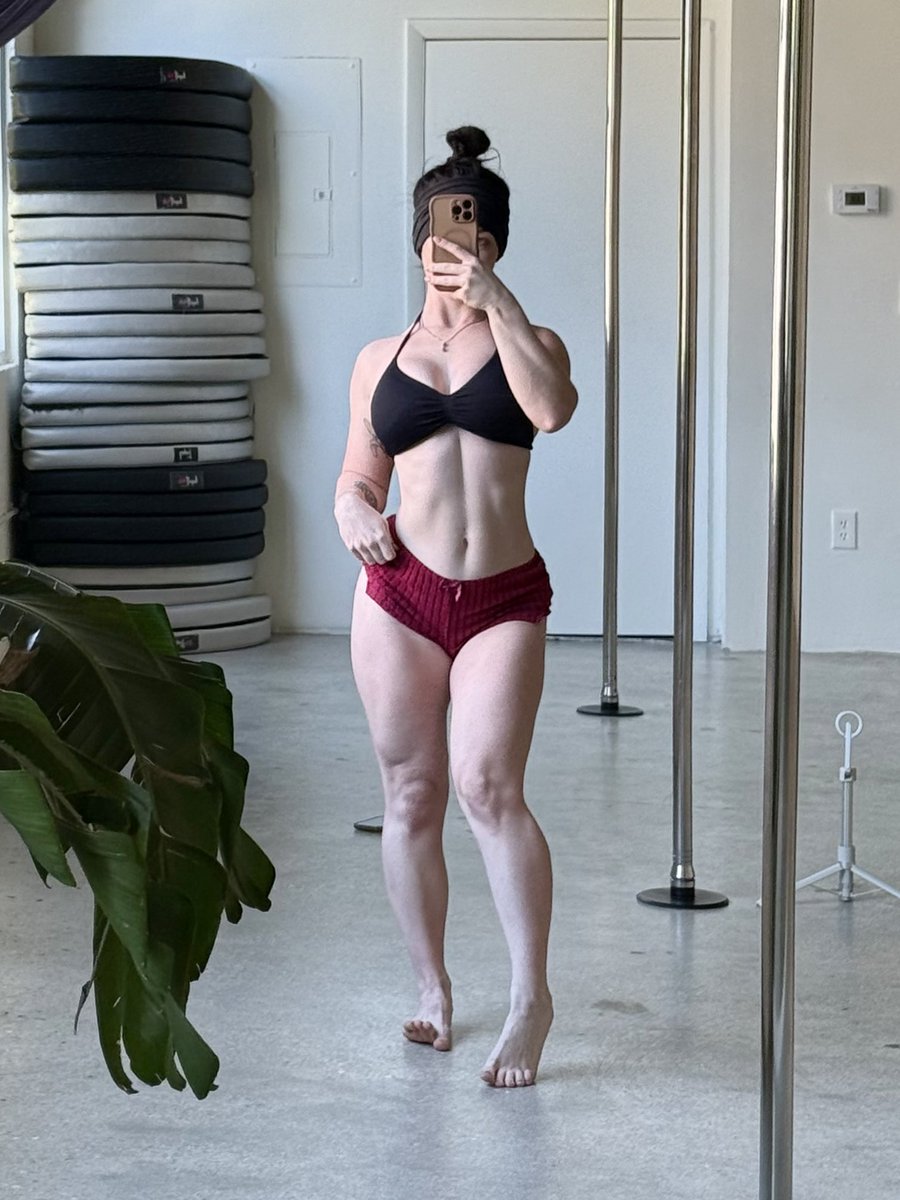Ruby Elizabeth Nude 9827
