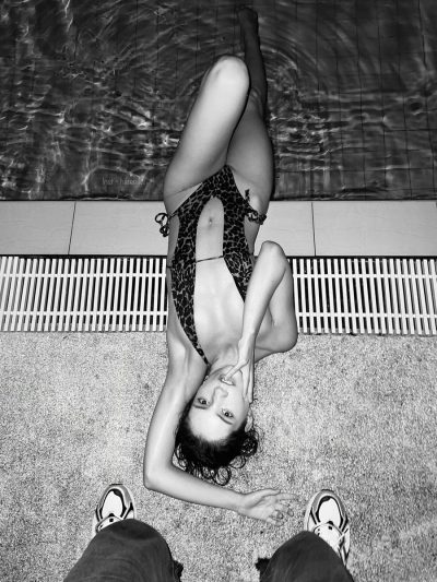 Hareniks Nude 19625