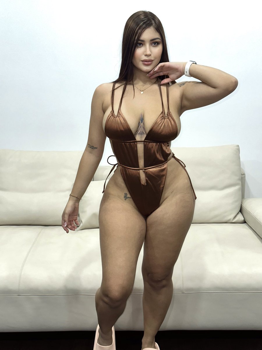 Manuela Cadavid Desnuda 5012