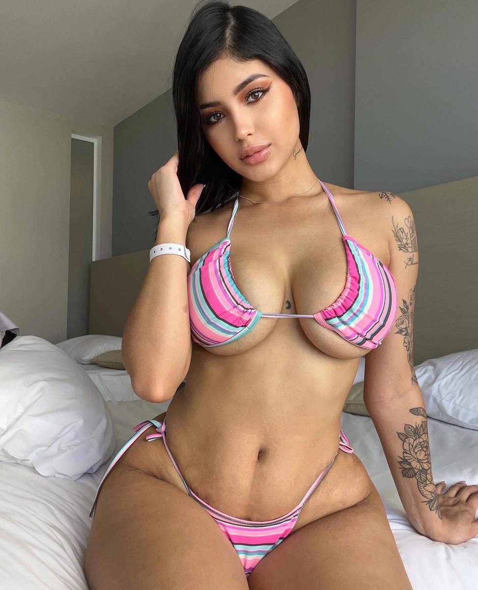 Manuela Cadavid Desnuda 5017