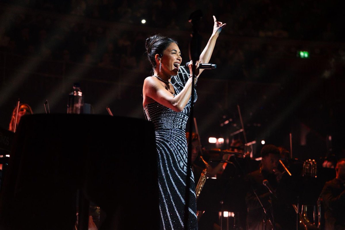Nicole Scherzinger Nue 7433