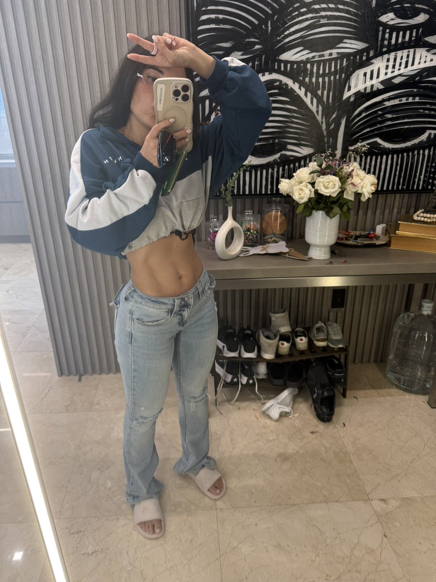 Angie Varona Desnuda 7629