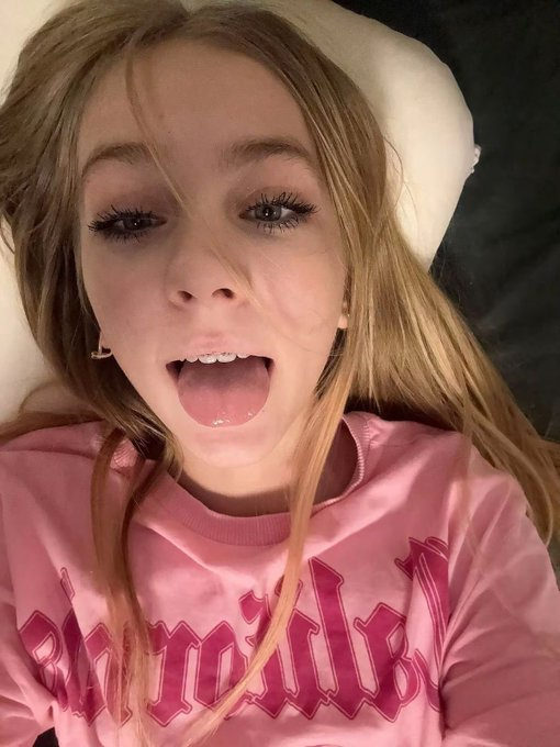 Mika Milkies Desnuda 27243