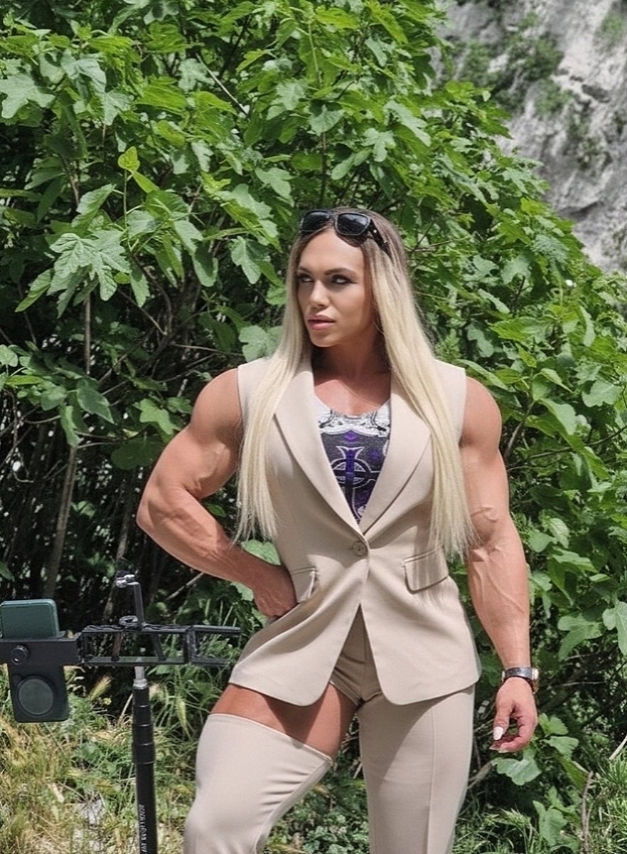 Nataliya Kuznetsova Nue 11008