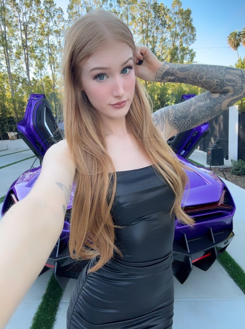Avery Skye Desnuda 9795