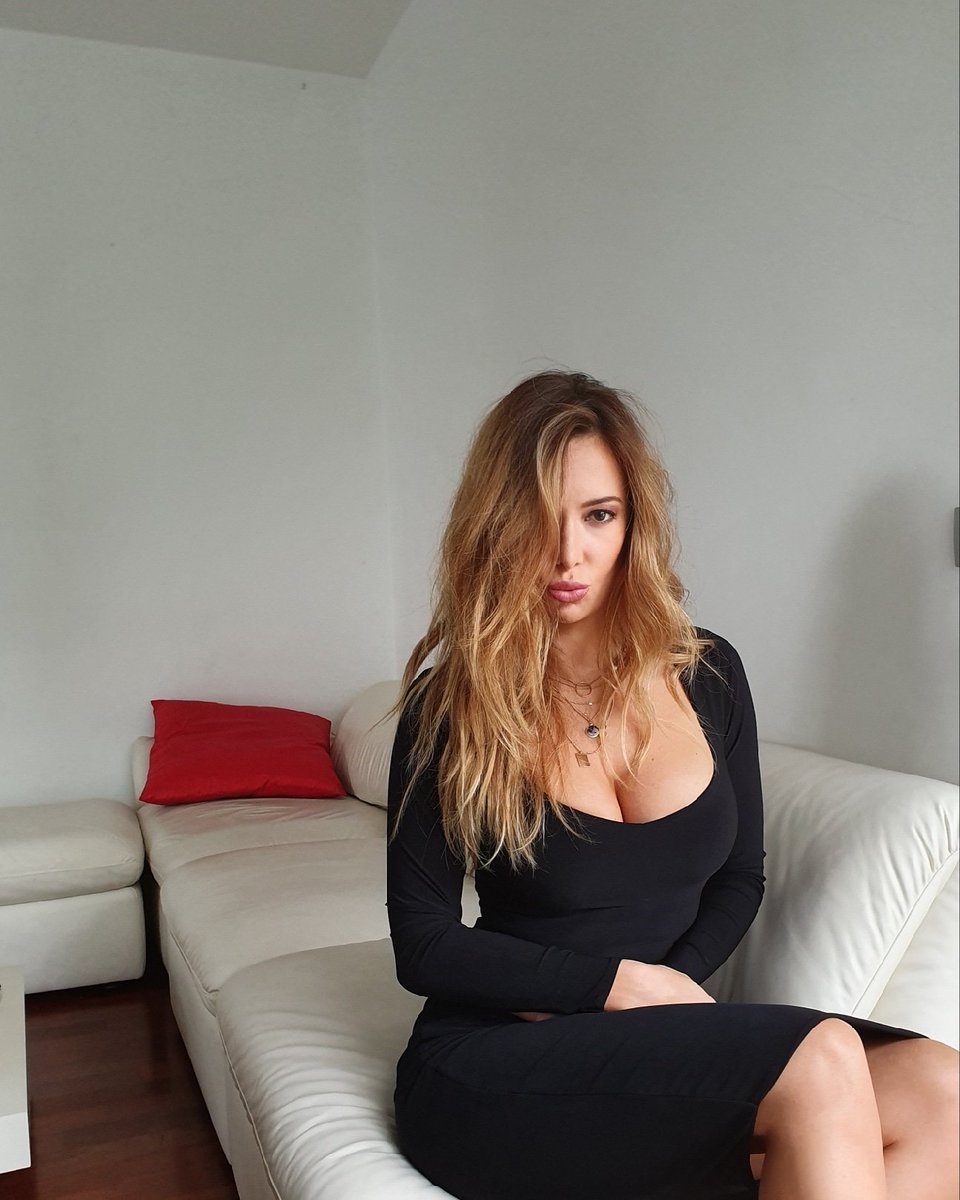 Lidija Bacic Nue 11435