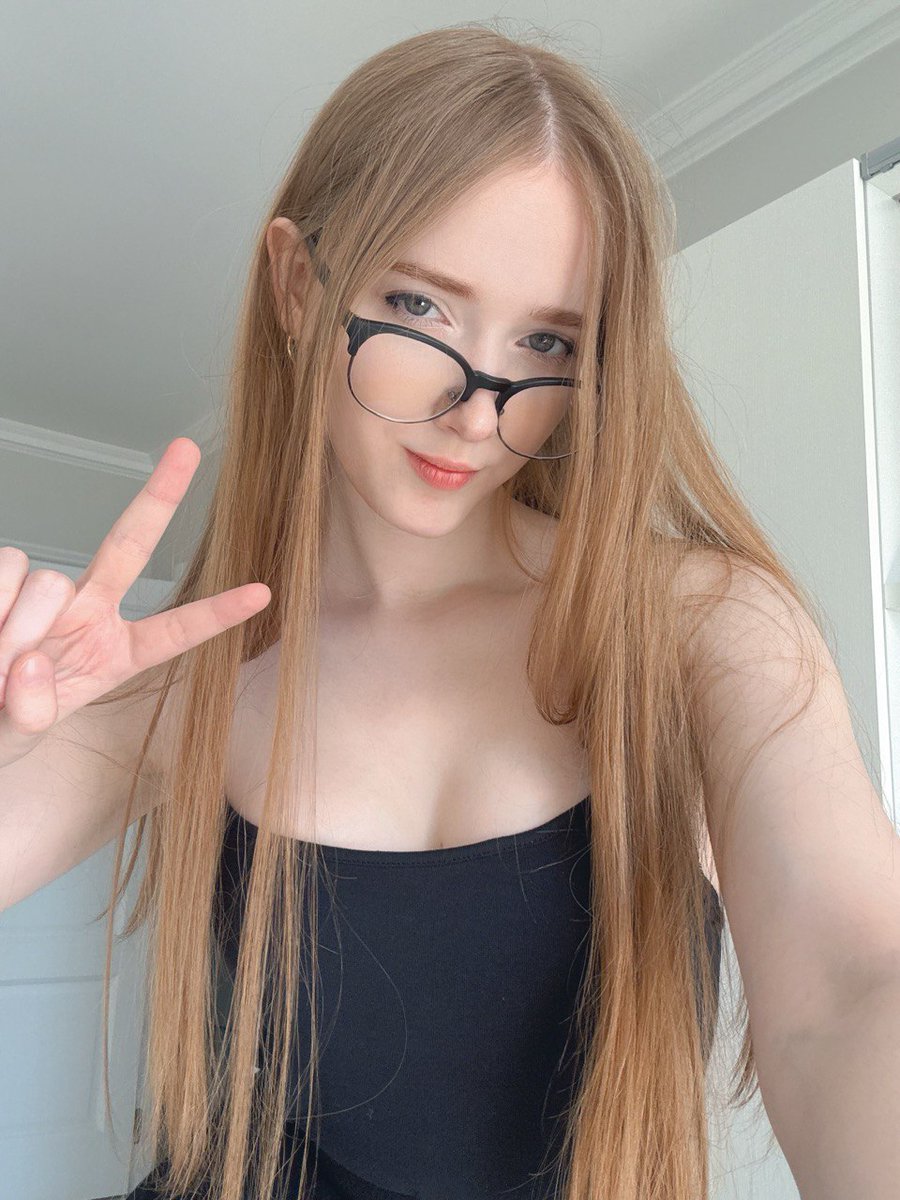 Alicia Mysat Nue 11258