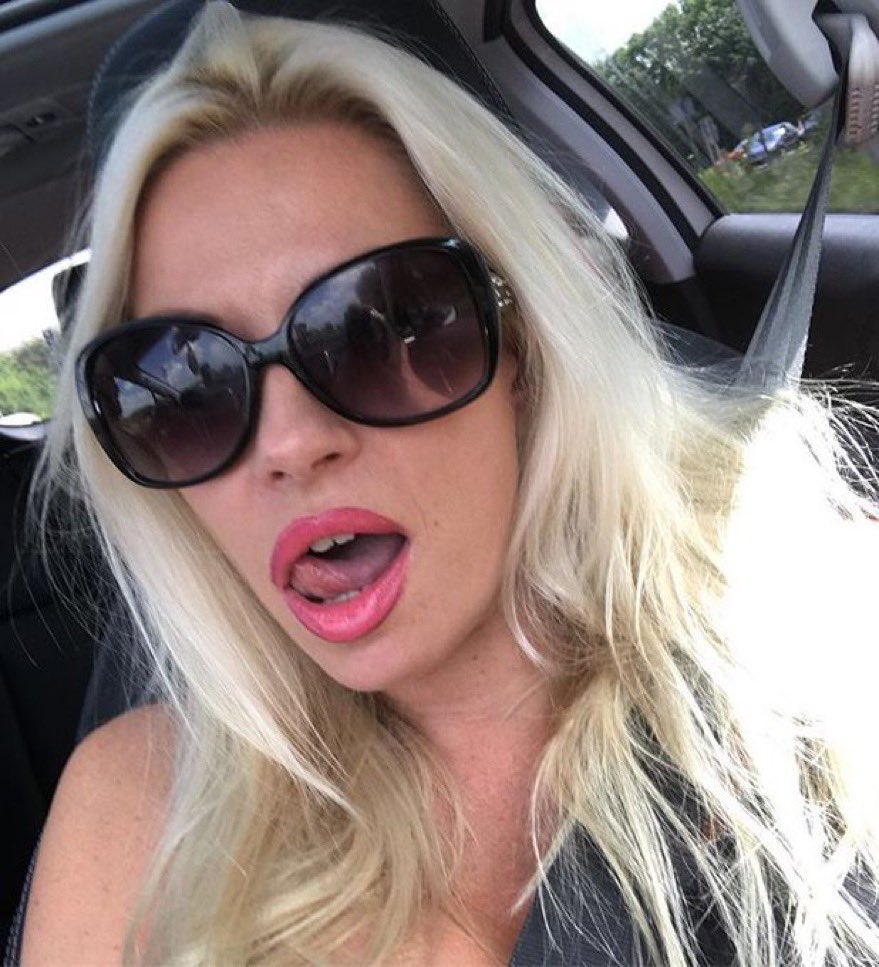 Michelle Thorne Nude 10946