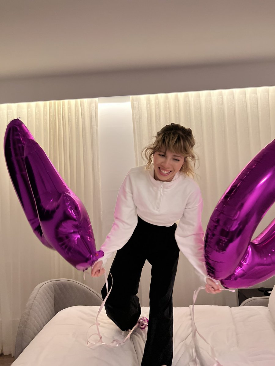 Jennette McCurdy Nua 3637