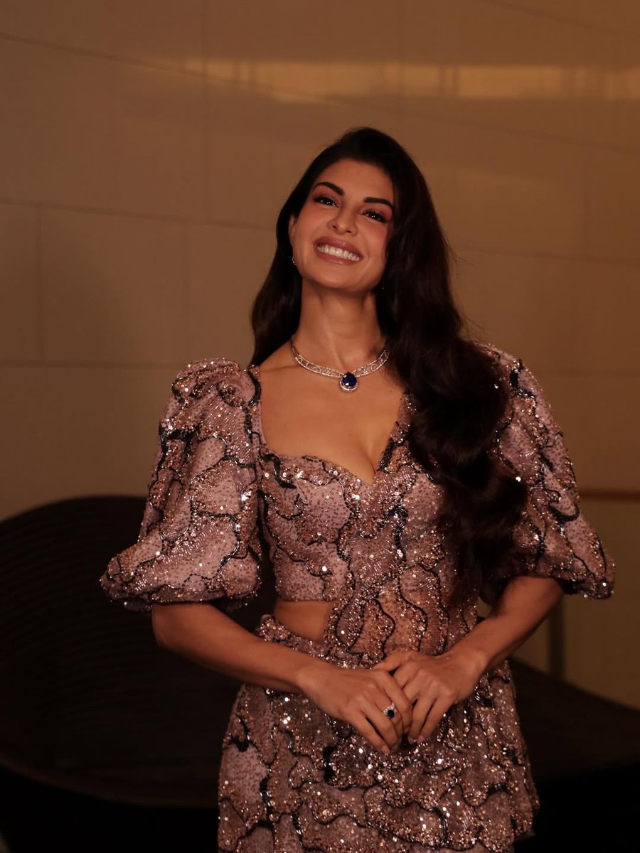 Jacqueline Fernandez Nue 1159