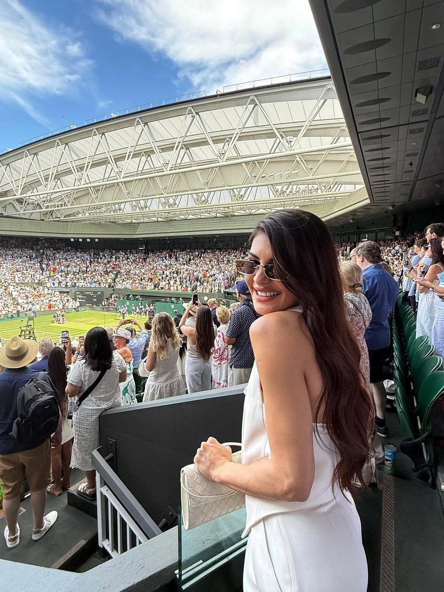 Jacqueline Fernandez Nue 1151