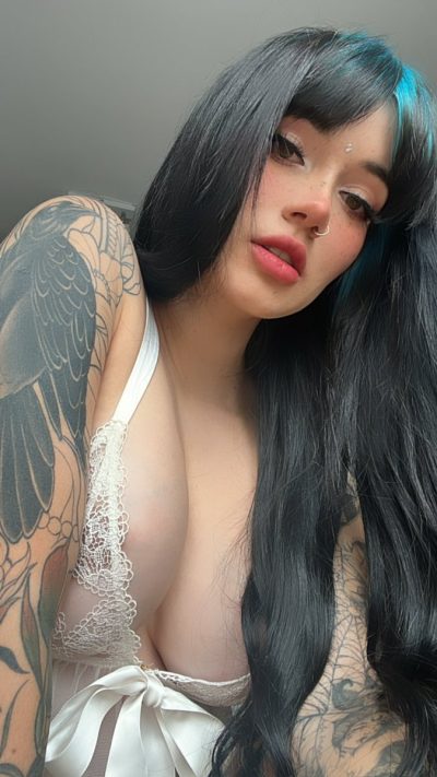 Fay Suicide Desnuda 17180