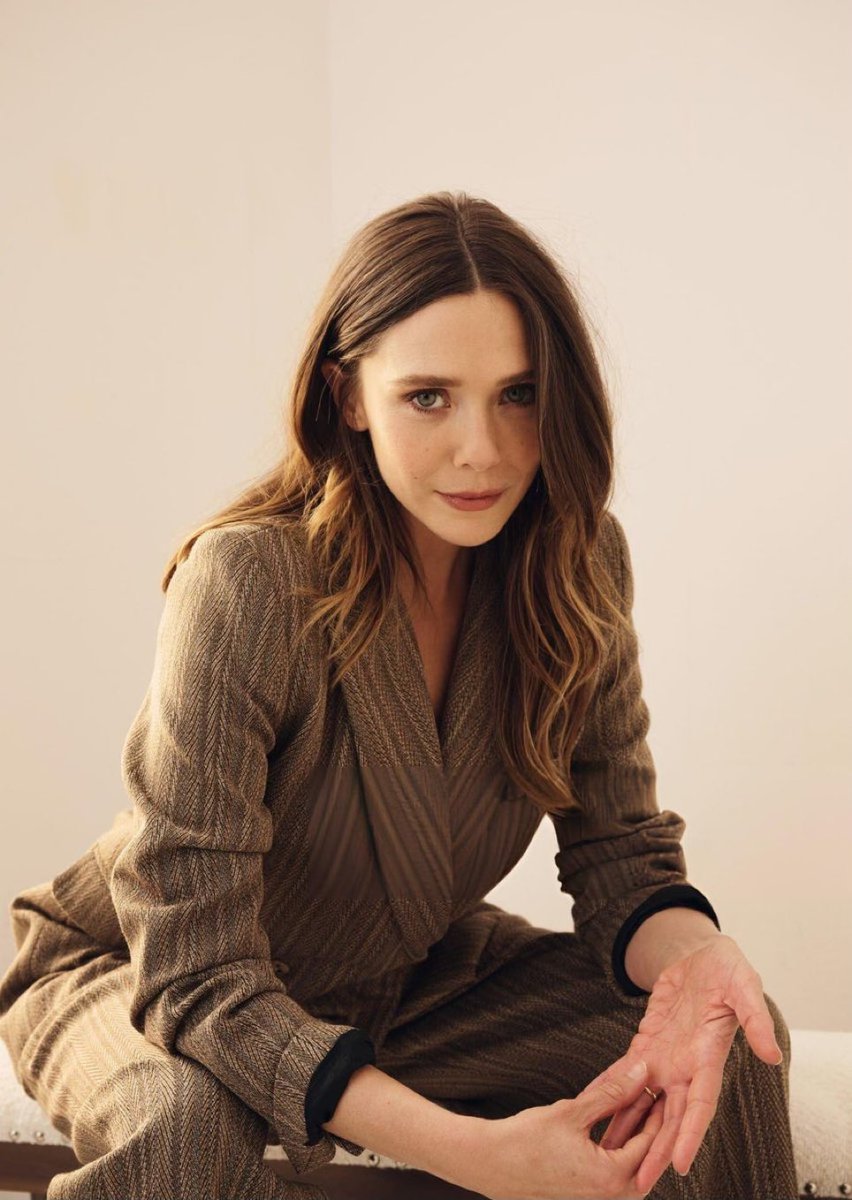 Elizabeth Olsen Nue 6479