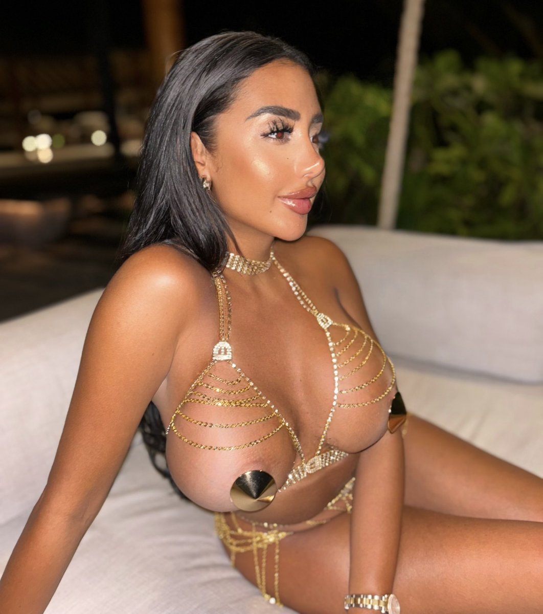 Lina London Desnuda 8832