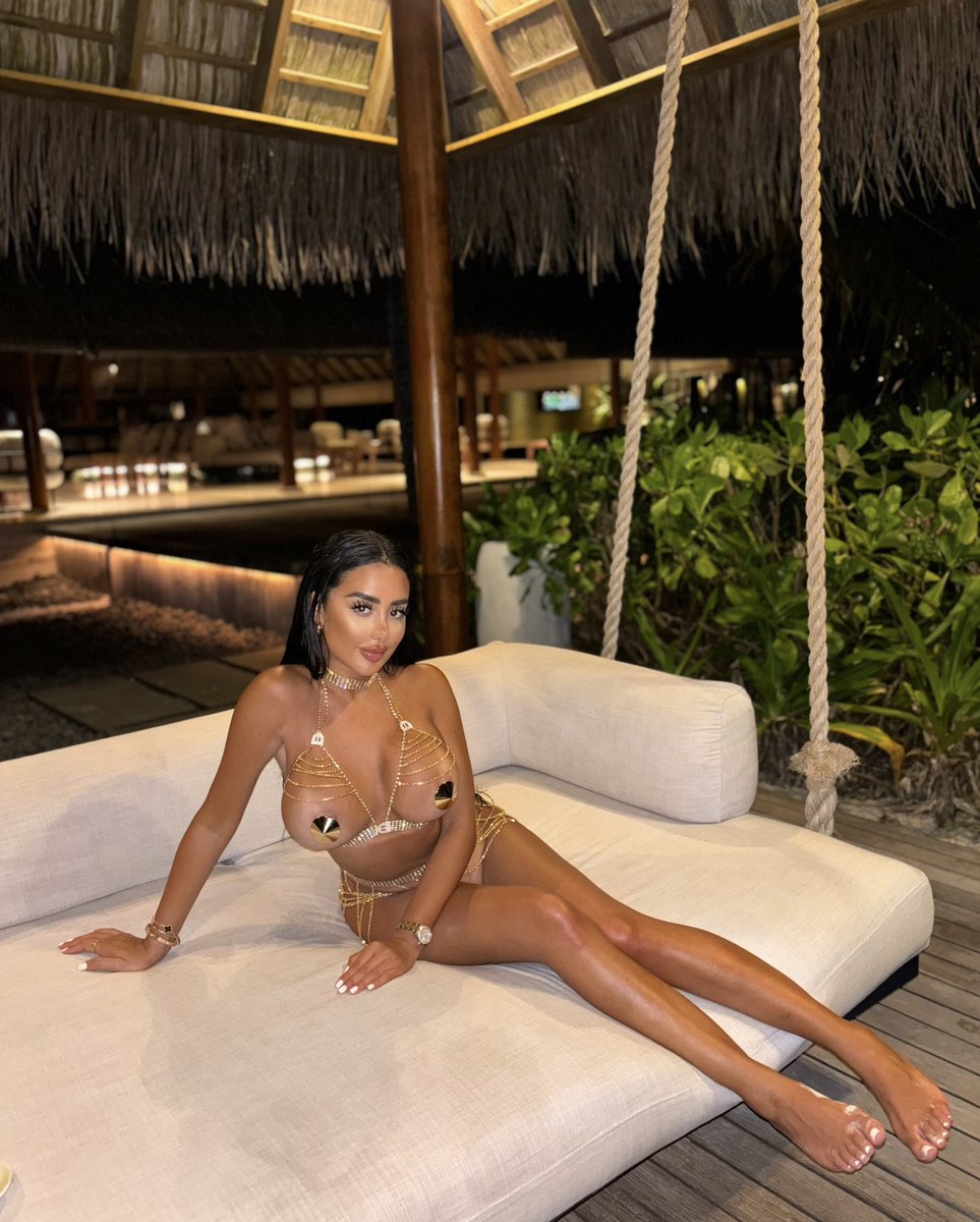 Lina London Desnuda 8834