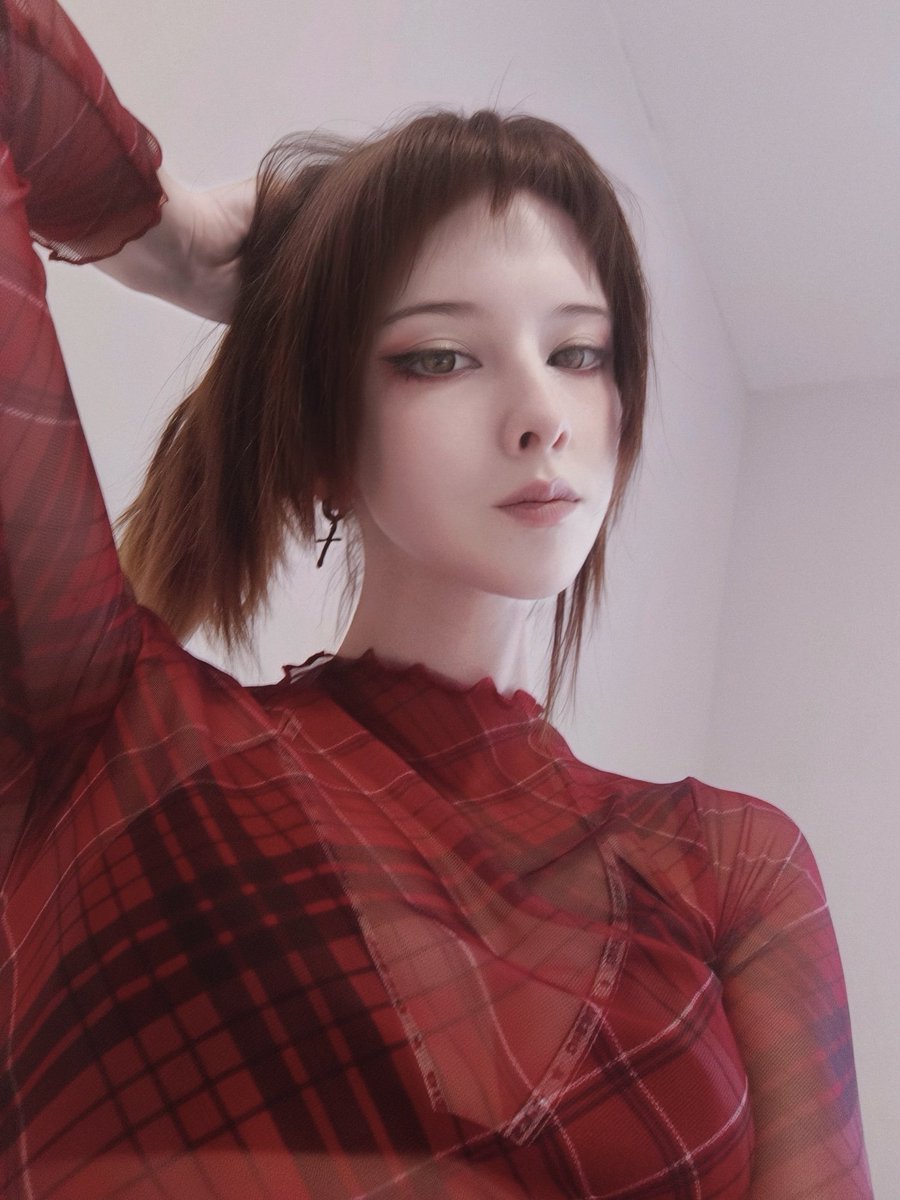 Nika Kotova Nua 12230