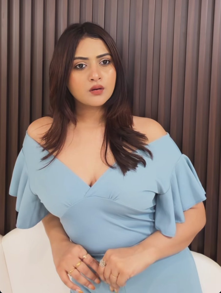 Rashu Dobriyal Desnuda 3299