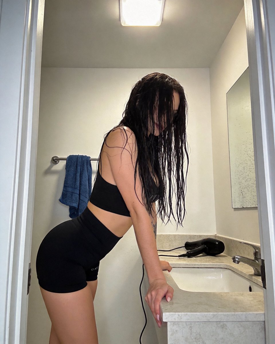 Aubrey Lovelace Nue 5568