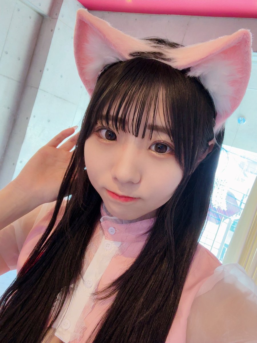 Mitsuki Momota Nua 825