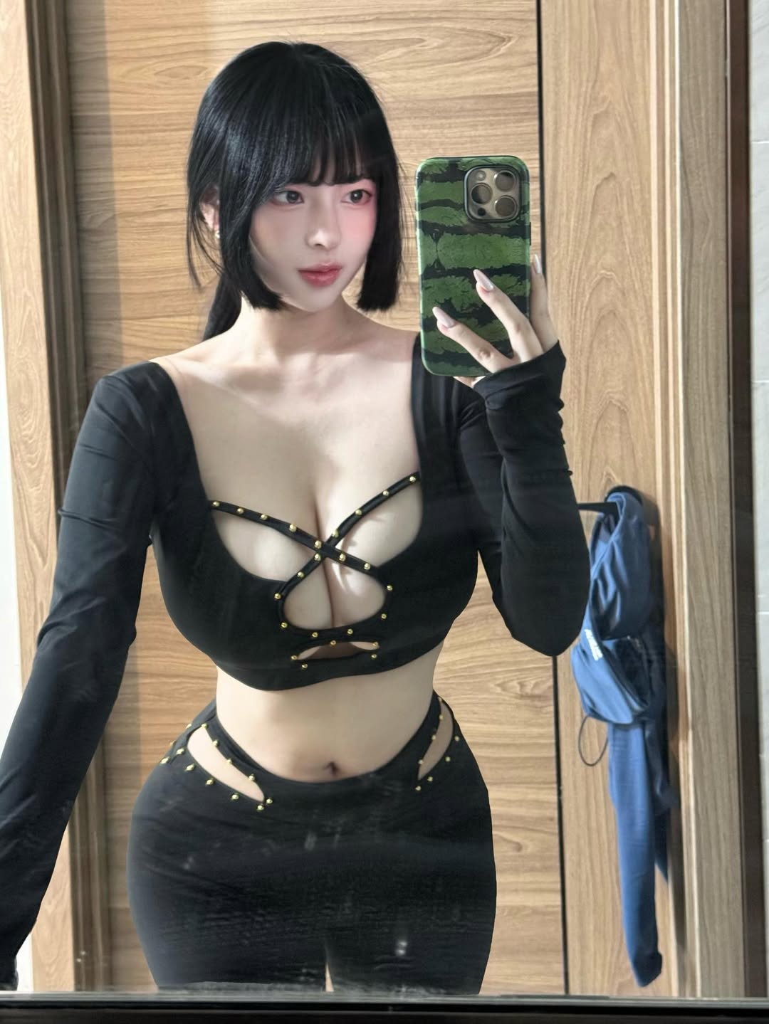 717xiong nude 4