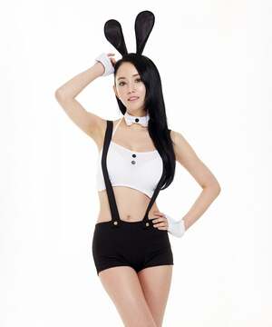 A Yeon nude 3