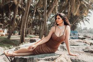Aabha Paul nude 6